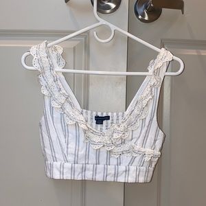 American Eagle white patterned crop top
